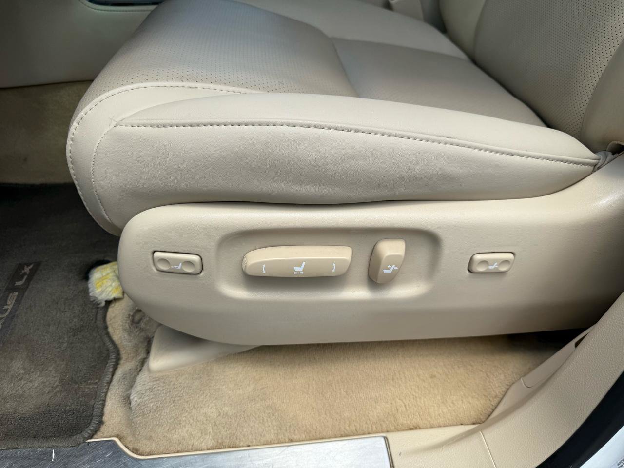 Used 2015 Lexus LX 570 4WD image 14