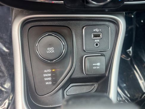 Used 2019 Jeep Compass Latitude image 26