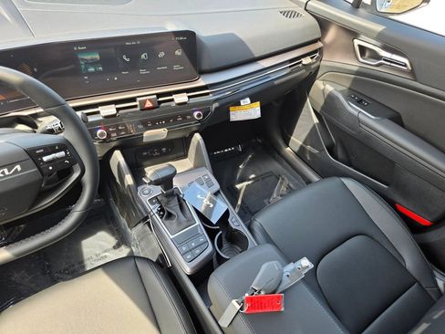 New 2026 Kia Sportage EX FWD image 21