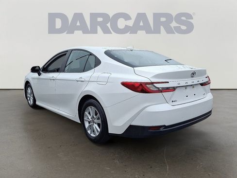 Used 2025 Toyota Camry LE FWD image 4