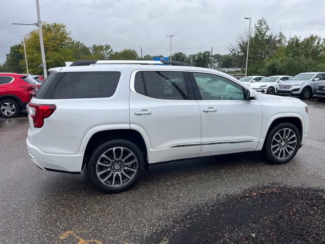 Used 2022 GMC Acadia Denali w/ Denali Ultimate Package AWD/4WD image 7