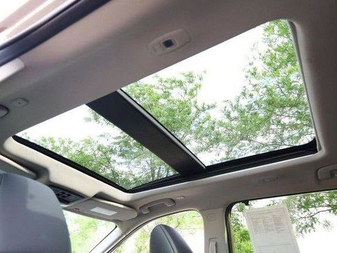 Certified 2024 Nissan Rogue SV w/ SV Premium Package AWD/4WD image 10