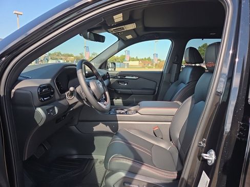 New 2025 Honda Pilot TrailSport image 10