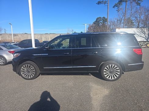 Used 2020 Lincoln Navigator L Reserve w/ Luxury Package image 8