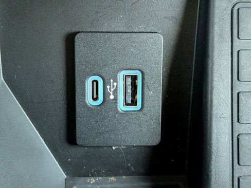 Used 2022 Ford F150 Lariat image 23