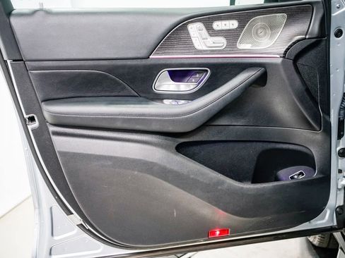 Used 2022 Mercedes-Benz GLS 450 4MATIC image 19