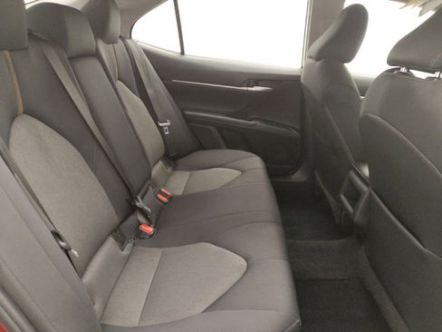 Used 2018 Toyota Camry LE FWD image 19
