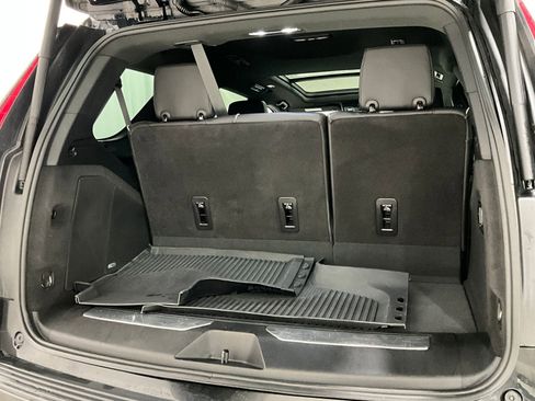 Used 2023 Cadillac Escalade Premium Luxury AWD/4WD image 27