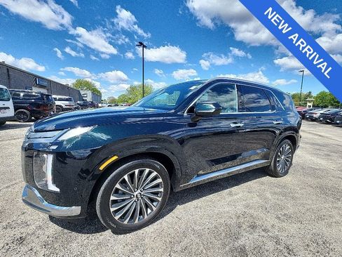 Used 2023 Hyundai Palisade Calligraphy AWD/4WD image 2