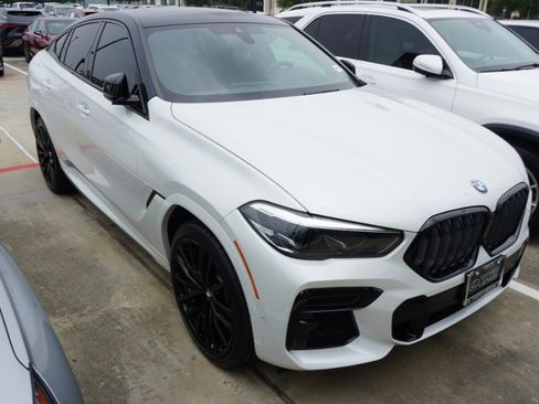 Used 2023 BMW X6 xDrive40i w/ M Sport Package AWD/4WD image 3
