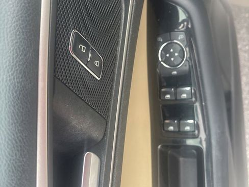 Used 2018 Ford Edge SEL w/ Equipment Group 201A image 13