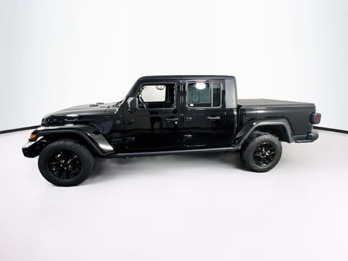 Used 2023 Jeep Gladiator Sport AWD/4WD image 8