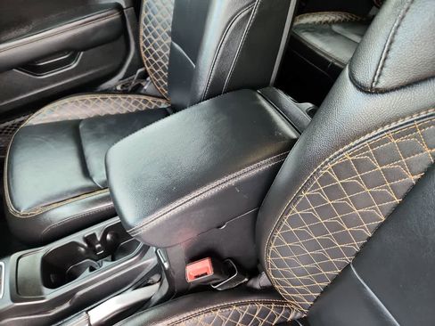 Used 2020 Jeep Wrangler Unlimited Sahara image 20