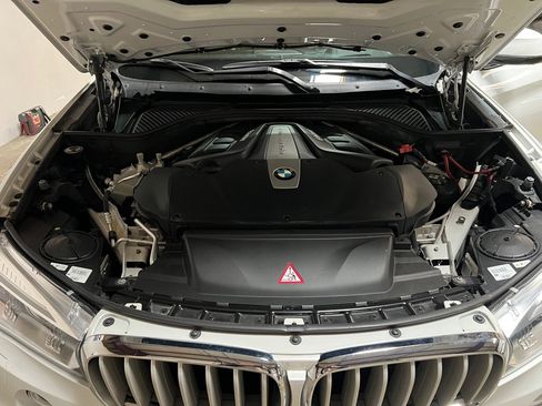 Used 2017 BMW X5 xDrive50i image 18