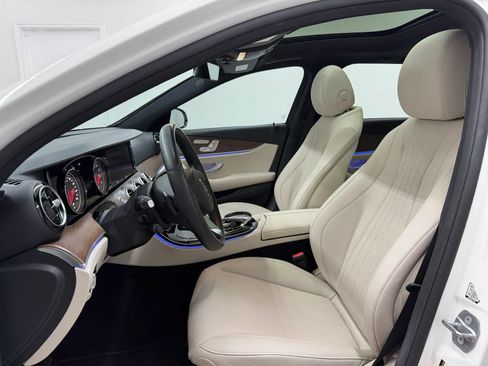 Used 2017 Mercedes-Benz E 400 4MATIC Wagon image 54