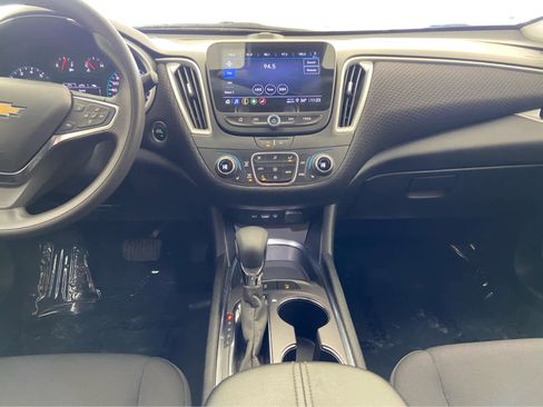 Used 2024 Chevrolet Malibu LT image 16