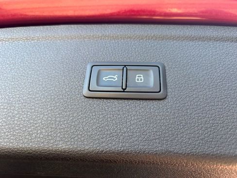 Used 2018 Audi Q5 2.0T Premium Plus w/ Premium Plus Package image 12