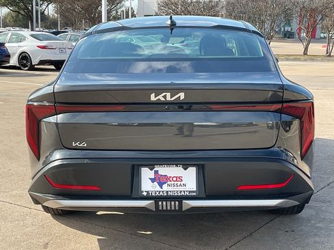 Used 2025 Kia K4 LXS image 6