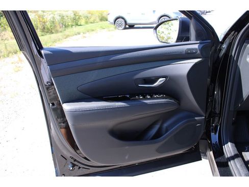 Used 2025 Hyundai Santa Cruz Limited image 16