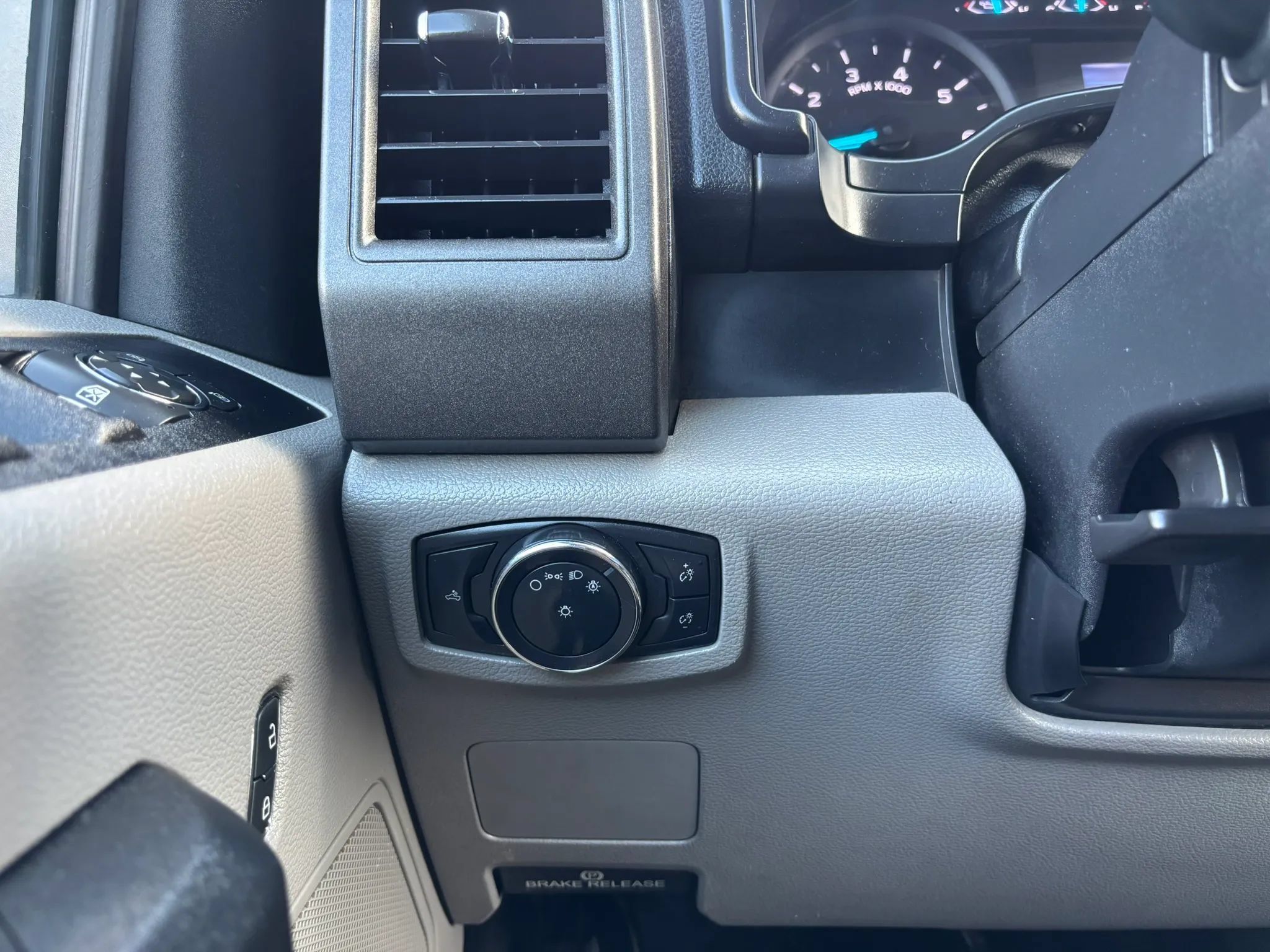 Used 2018 Ford F250 XL w/ Power Equipment Group RWD image 22