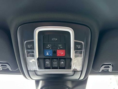 Used 2024 RAM 3500 Limited image 34