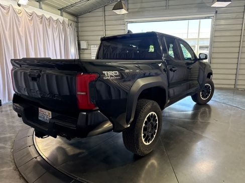 Used 2024 Toyota Tacoma TRD Off-Road AWD/4WD image 5