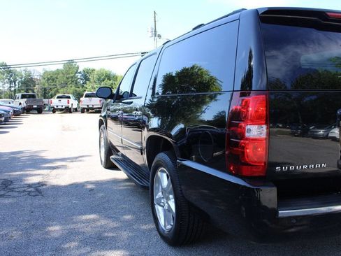 Used 2011 Chevrolet Suburban LTZ RWD image 26