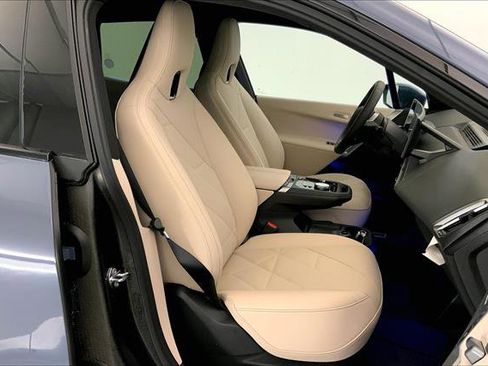 New 2025 BMW iX xDrive50 w/ Premium Package image 7
