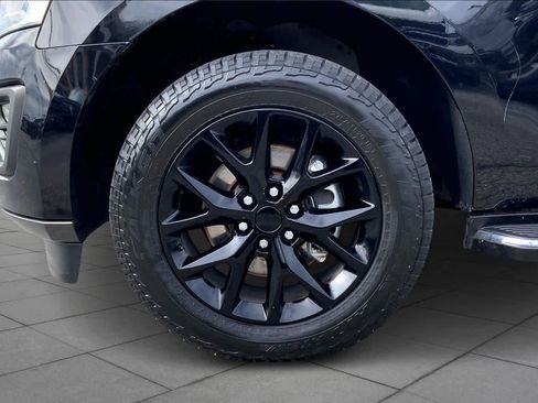 Certified 2020 Ford Expedition Max XLT w/ Equipment Group 202A image 11