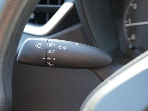 Used 2025 Toyota Corolla LE FWD image 27
