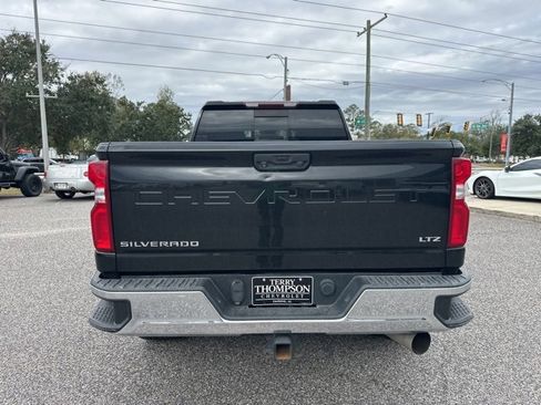 Used 2021 Chevrolet Silverado 2500 LTZ image 5