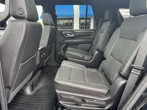 Used 2021 Chevrolet Tahoe Premier w/ Premium Package AWD/4WD image 14