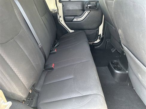 Used 2018 Jeep Wrangler Unlimited Sport S image 14