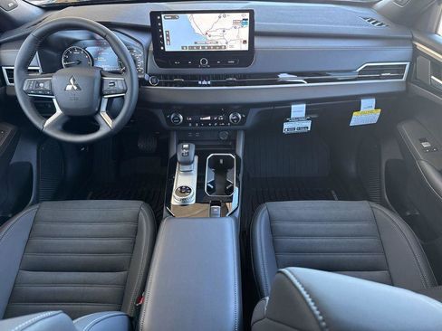 New 2026 Mitsubishi Outlander LE FWD image 21