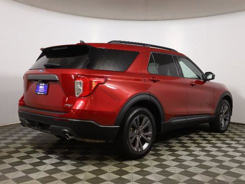 Certified 2023 Ford Explorer XLT w/ Equipment Group 202A AWD/4WD image 5