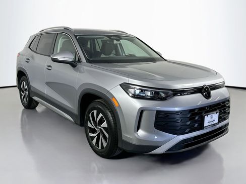 New 2025 Volkswagen Tiguan S image 3