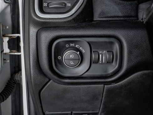 Used 2021 RAM 3500 Laramie image 27