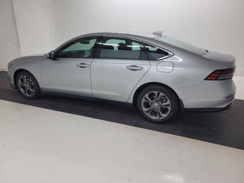 Used 2023 Honda Accord EX image 3