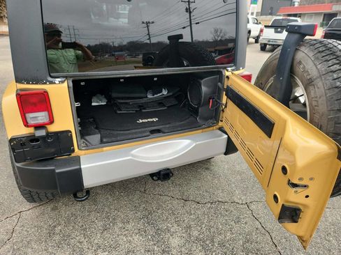 Used 2013 Jeep Wrangler Unlimited Sahara w/ Max Tow Pkg image 44