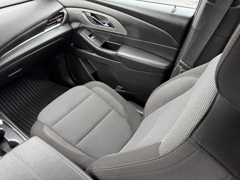 Certified 2023 Chevrolet Traverse LT FWD image 15