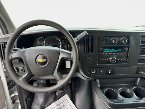 Used 2015 Chevrolet Express 3500 image 11