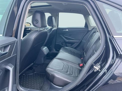 Used 2019 Volkswagen Jetta SEL Premium image 14