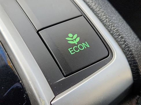 Used 2017 Honda Civic EX-L image 24