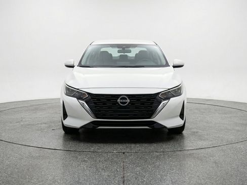 Used 2025 Nissan Sentra SV FWD image 2