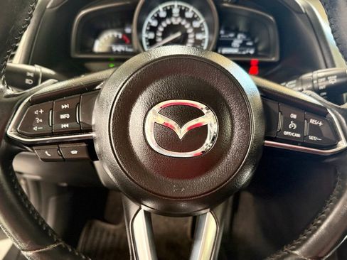 Used 2017 MAZDA MAZDA3 Touring FWD image 13