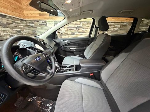 Used 2019 Ford Escape SE image 11