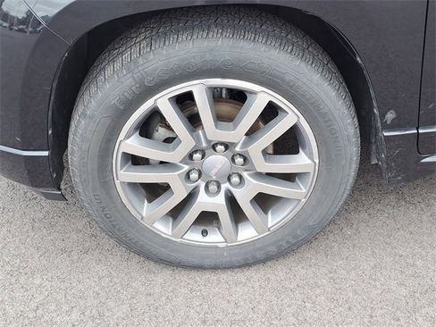 Used 2014 GMC Acadia Denali image 9