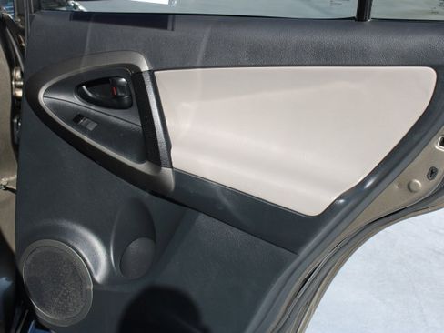 Used 2011 Toyota RAV4 2WD w/ 3rd Row image 14