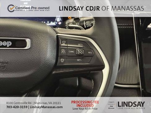 Certified 2025 Jeep Grand Cherokee Altitude AWD/4WD image 31