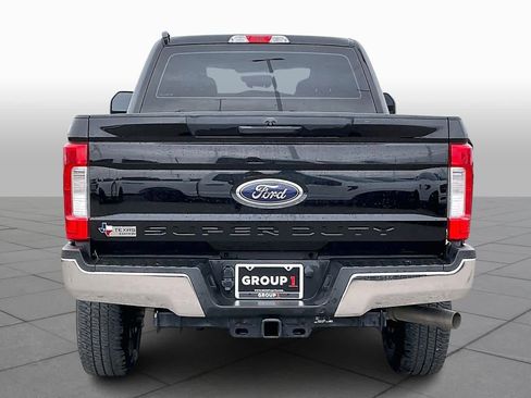 Used 2018 Ford F250 XL w/ STX Appearance Package image 4